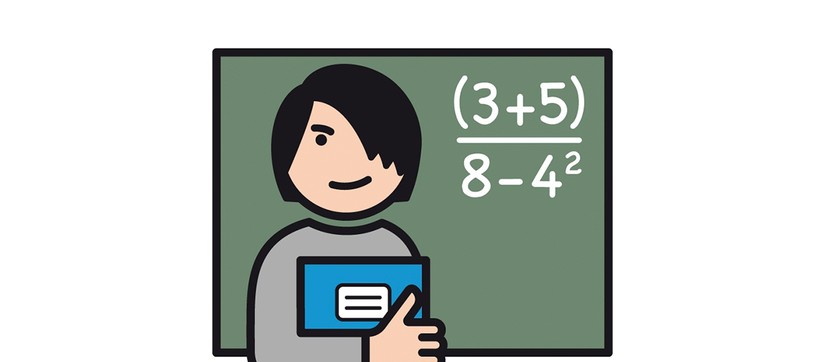 Jugendlicher Schüler vor einer Tafel