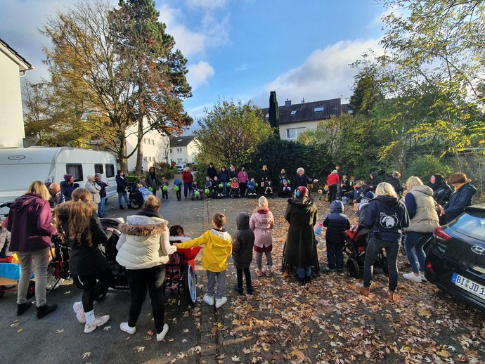 Singen in der Siedlung