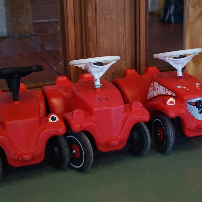 Bobbycars (vergrößerte Bildansicht wird geöffnet)