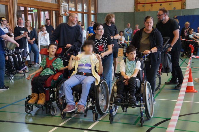 Impressionen vom Renntag (vergrößerte Bildansicht wird geöffnet)