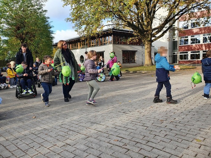 Rundlauf mit Laternen