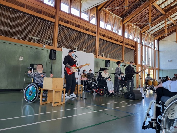 Die Schulband in Aktion