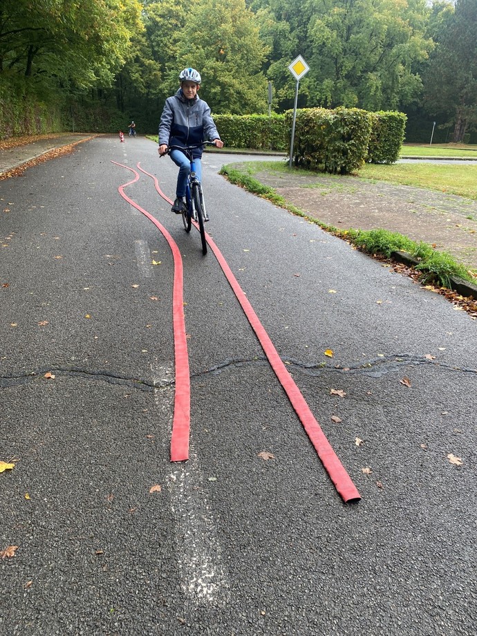Mit dem Fahrrad die Spur halten