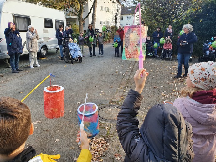 Singen in der Siedlung
